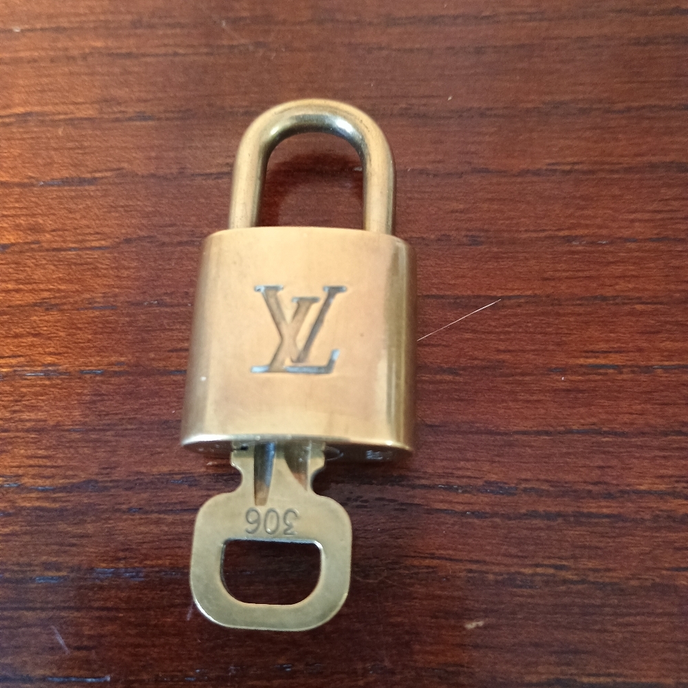 Louis Vuitton Lock and Key 🔐